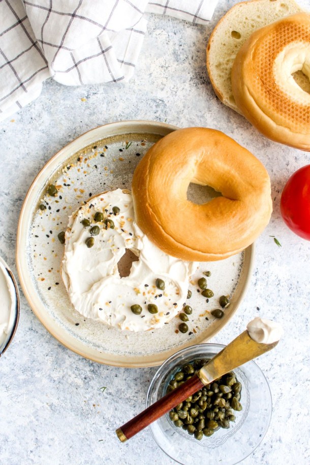 How to Make Easy Vegan Cream Cheese | catchingseeds.com