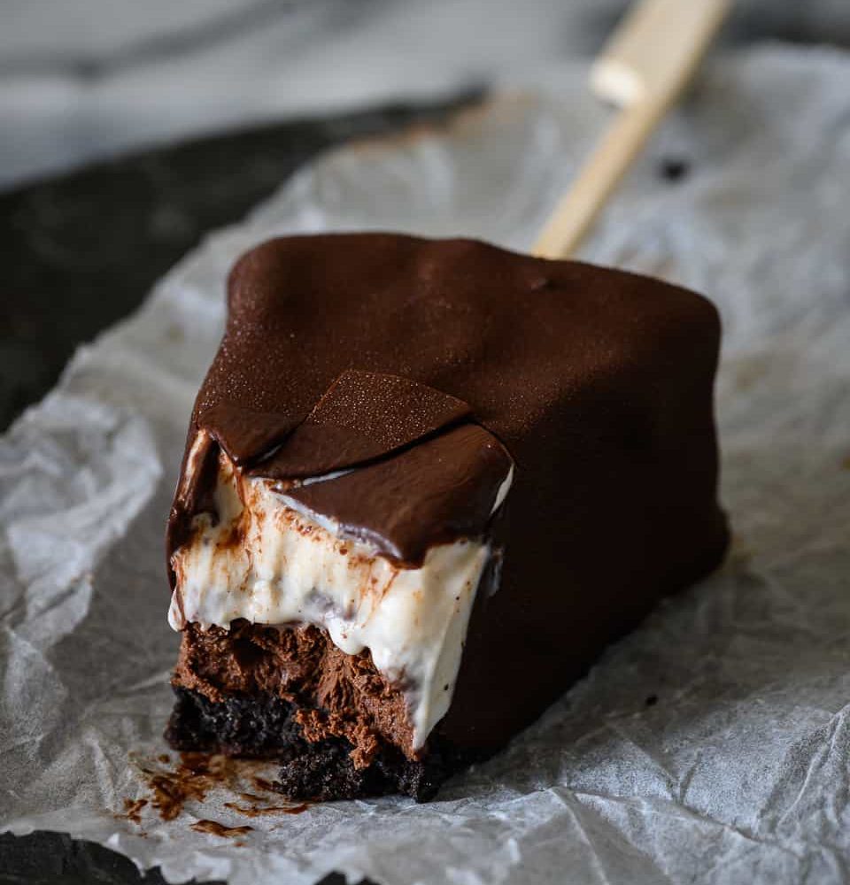 Vegan Frozen Cheesecake (ON A STICK!!) | Recipe by School Night Vegan .com